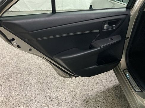 Used 2016 Toyota Camry XLE w/ Protection Package (Q2) FWD image 16