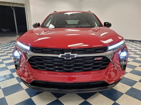 New 2026 Chevrolet Trax RS w/ Sunroof Package image 2