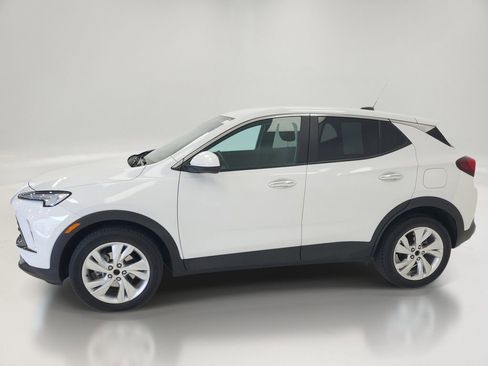 Used 2025 Buick Encore GX Preferred FWD image 3