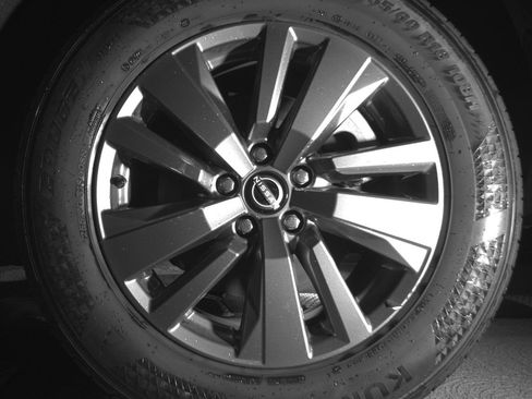 Used 2025 Nissan Pathfinder SV image 14