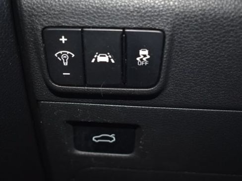 Used 2022 Kia K5 LX FWD image 19