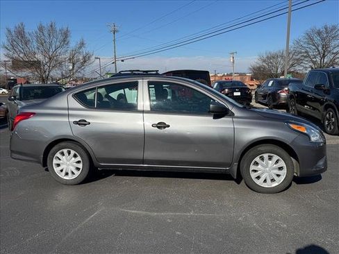 Used 2019 Nissan Versa S image 2