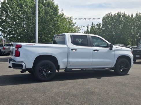 Used 2024 Chevrolet Silverado 1500 Custom w/ Rally Edition AWD/4WD image 3