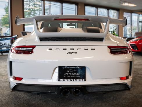 Used 2018 Porsche 911 GT3 image 18