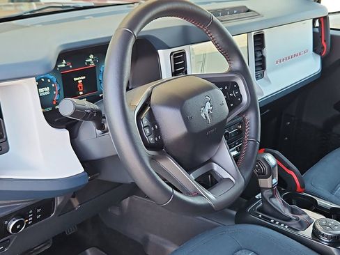 Used 2025 Ford Bronco Heritage Edition AWD/4WD image 10
