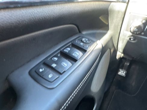 Used 2014 Jeep Grand Cherokee Overland w/ Advanced Technology Group AWD/4WD image 34