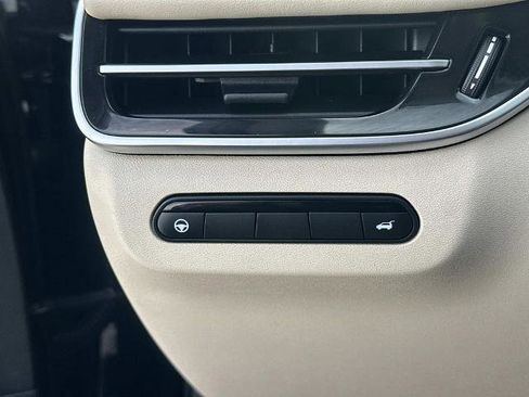 Certified 2025 INFINITI QX60 Luxe w/ Cargo Package image 16