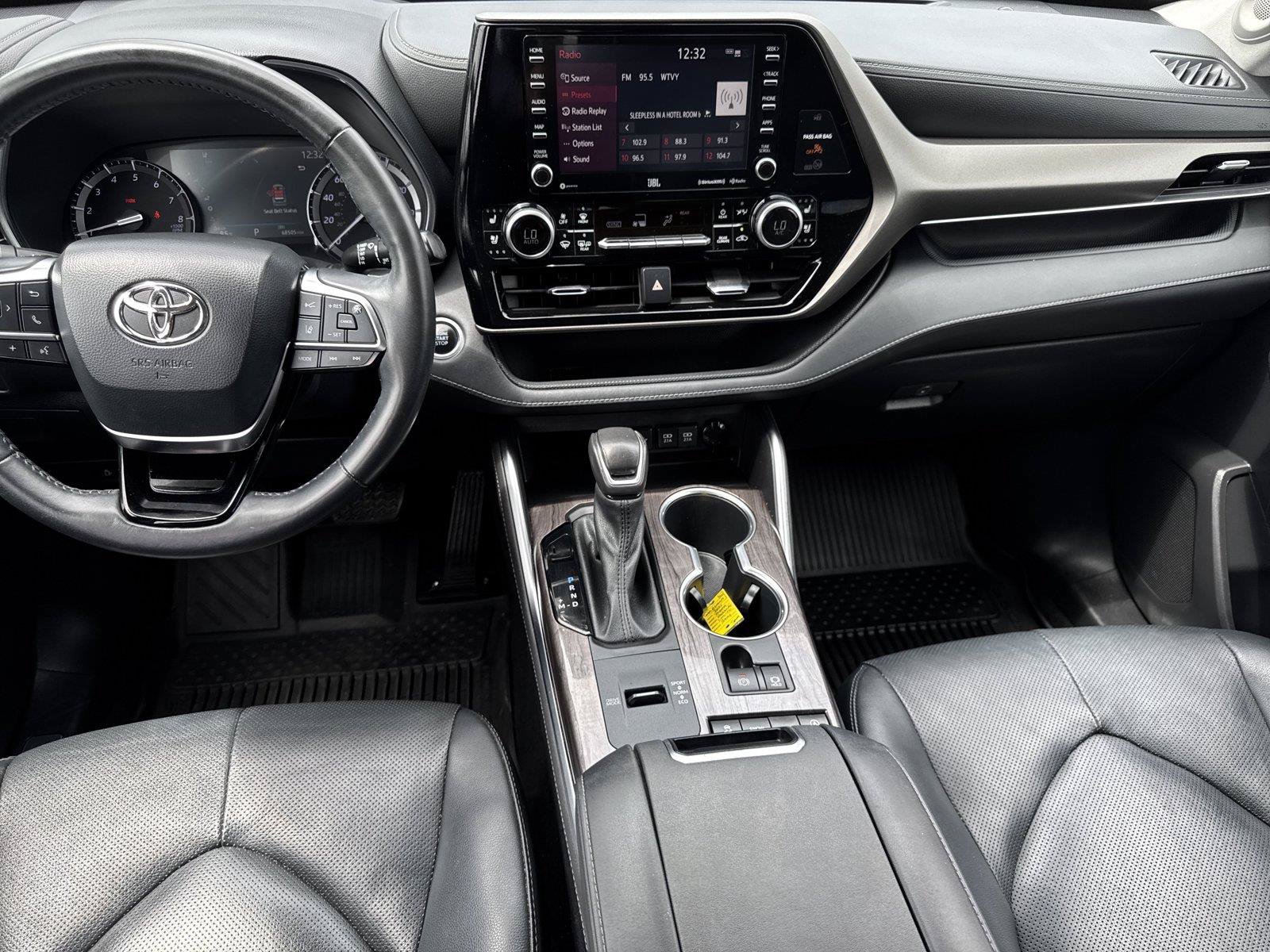 Used 2021 Toyota Highlander Limited FWD image 15