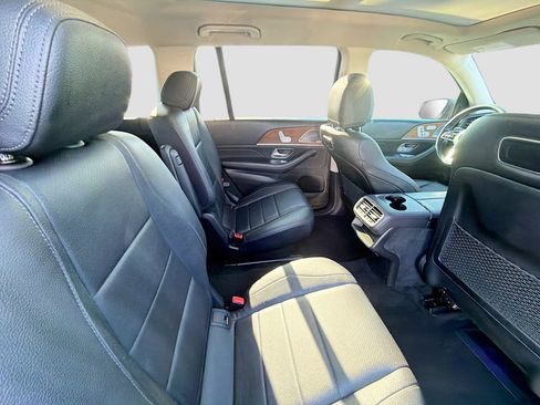 Used 2020 Mercedes-Benz GLS 450 4MATIC image 29