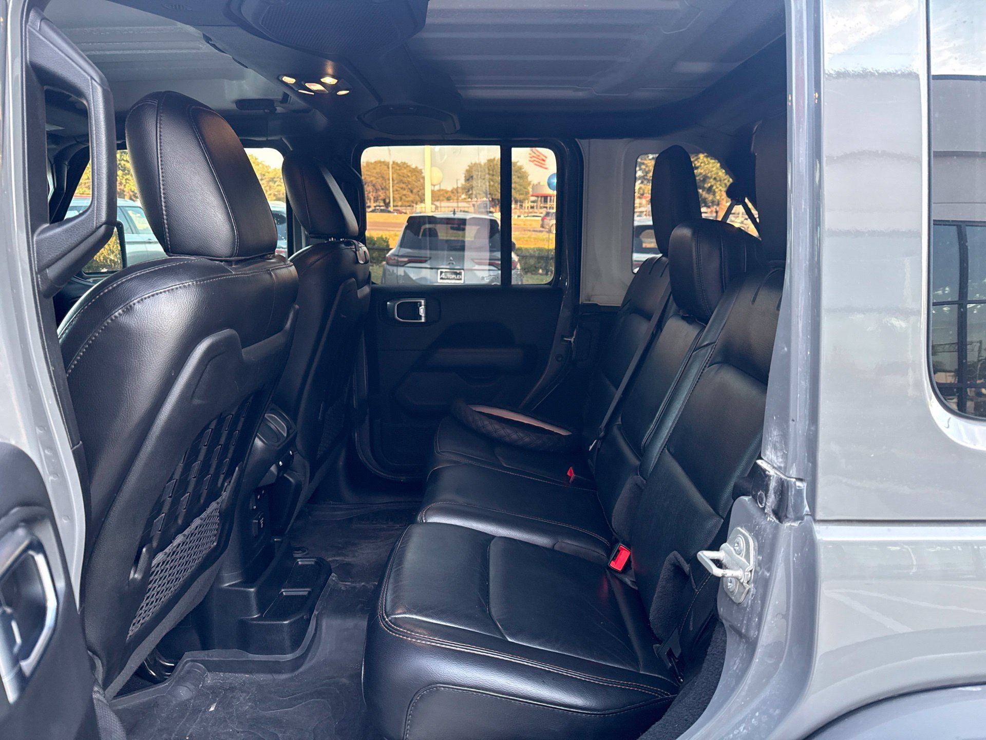 Used 2023 Jeep Wrangler Unlimited Rubicon 392 AWD/4WD image 5