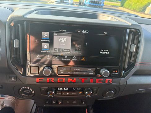 Used 2026 Nissan Frontier PRO-4X AWD/4WD image 14