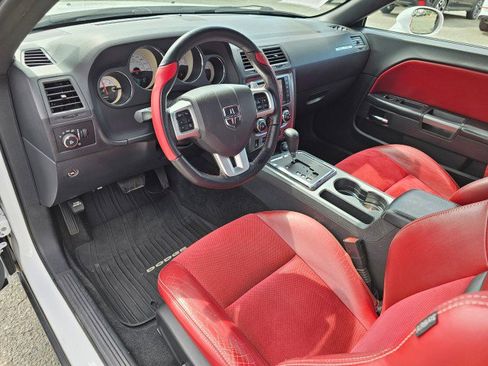 Used 2014 Dodge Challenger R/T image 26