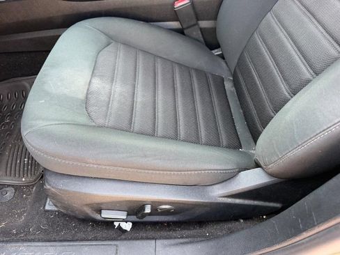Used 2020 Ford Fusion SE FWD image 17