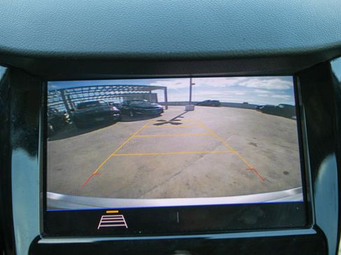 Used 2020 Chevrolet Trax LS image 29