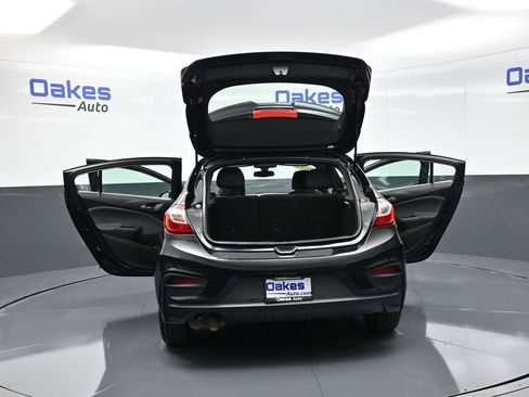 Used 2018 Chevrolet Cruze LT w/ Convenience Package image 53