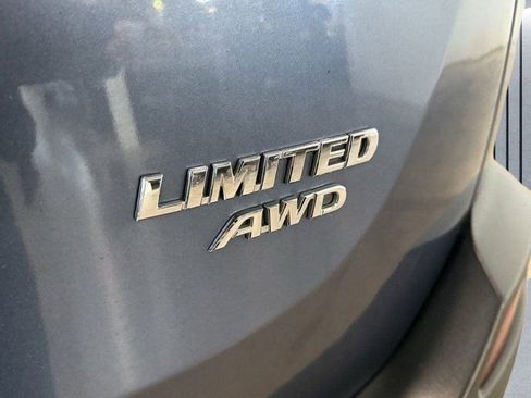Used 2014 Toyota RAV4 Limited image 23