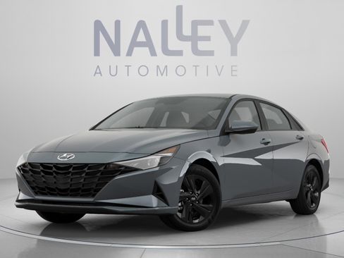 Used 2023 Hyundai Elantra SEL w/ Convenience Package FWD image 11