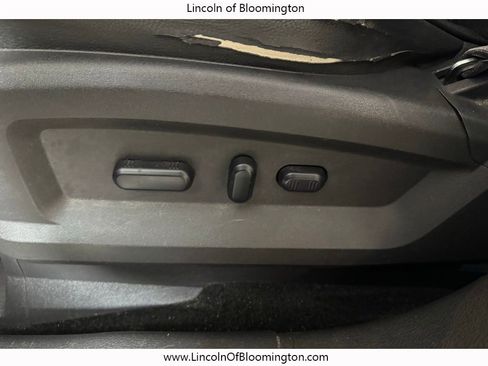 Used 2013 Lincoln MKX AWD image 39