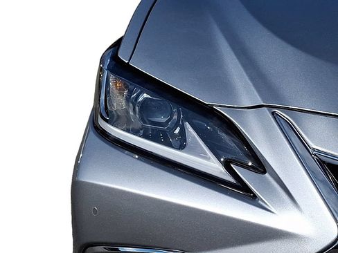 Used 2025 Lexus ES 350 w/ Premium Package FWD image 10