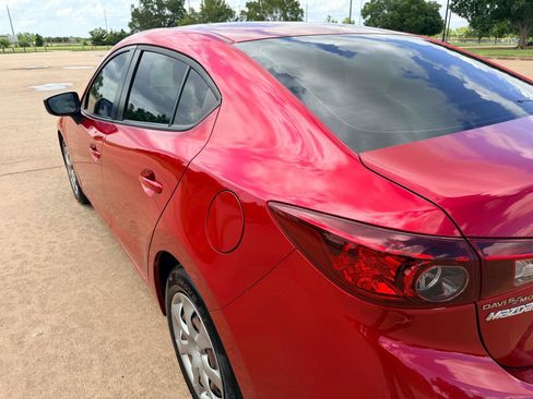 Used 2016 MAZDA MAZDA3 i Sport FWD image 12