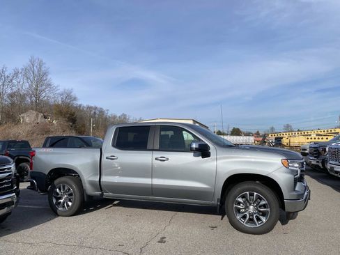 Used 2026 Chevrolet Silverado 1500 LT image 2