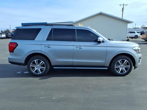 Certified 2022 Ford Expedition XLT image 7