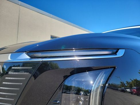 Certified 2026 Cadillac Vistiq Premium Luxury image 26