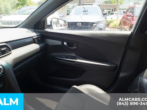 Used 2019 Hyundai Veloster 2.0 Premium FWD image 16