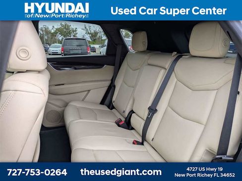 Used 2018 Cadillac XT5 FWD w/ LPO, Wheel Lock Package image 16