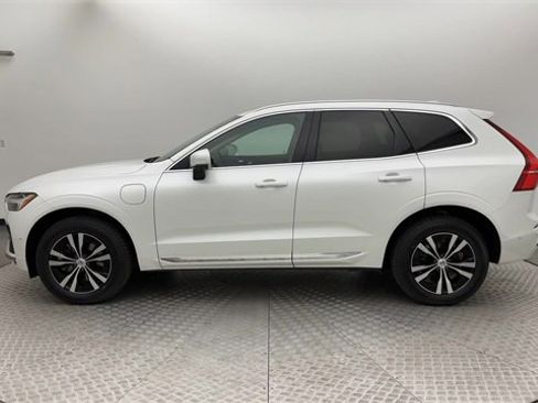 Certified 2022 Volvo XC60 T8 Inscription Expression image 5