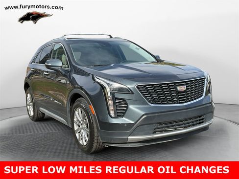 Used 2021 Cadillac XT4 Premium Luxury image 1