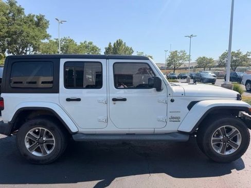 Used 2019 Jeep Wrangler Unlimited Sahara AWD/4WD image 3