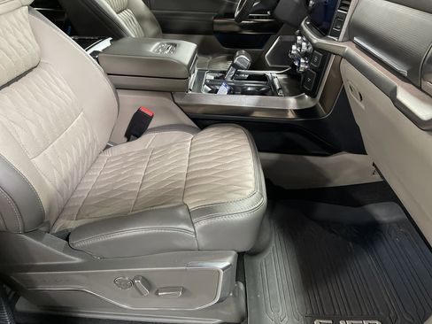 Used 2024 Ford F150 Platinum w/ Equipment Group 703A Plus image 16