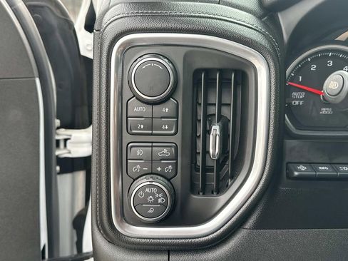 Used 2019 Chevrolet Silverado 1500 LTZ image 33