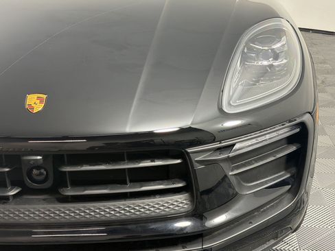 Certified 2026 Porsche Macan AWD/4WD image 11