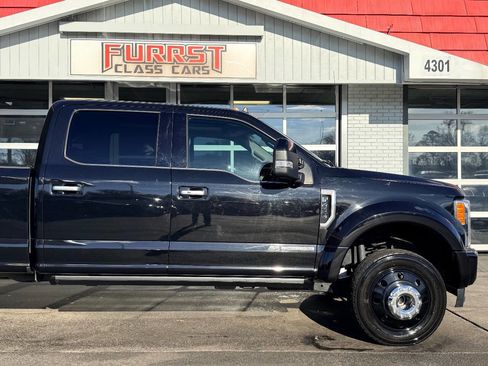 Used 2019 Ford F450 Limited image 12