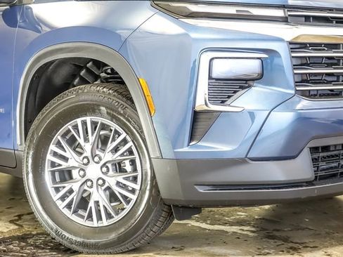New 2026 Chevrolet Traverse LT w/ LPO, Floor Liner Package FWD image 4