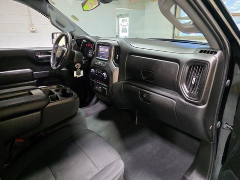 Used 2020 Chevrolet Silverado 1500 Custom w/ Custom Value Package image 25