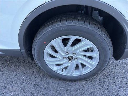 New 2026 Lincoln Corsair Premiere image 6