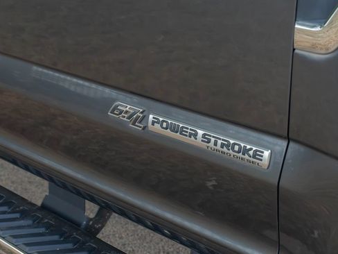 Used 2019 Ford F250 XLT w/ XLT Premium Package AWD/4WD image 7