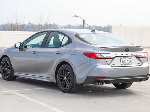 Used 2026 Toyota Camry SE w/ Convenience Package image 7