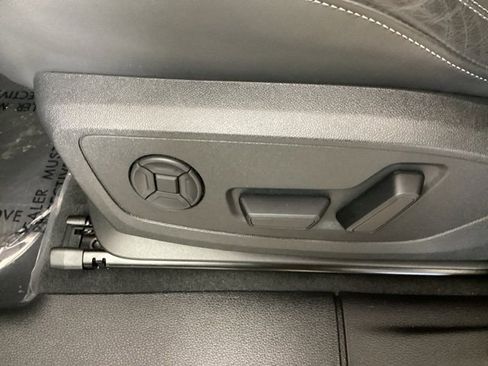 Used 2025 Audi Q3 2.0T Premium image 14