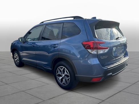 Used 2021 Subaru Forester Premium AWD/4WD image 4