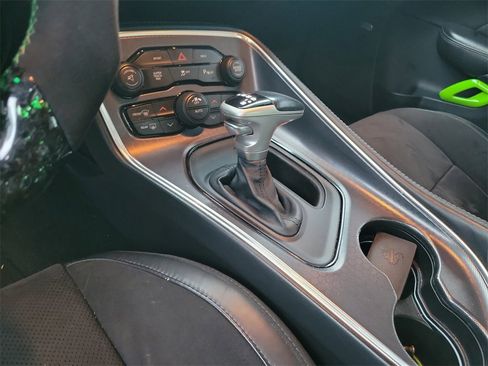 Used 2015 Dodge Challenger R/T Plus image 10