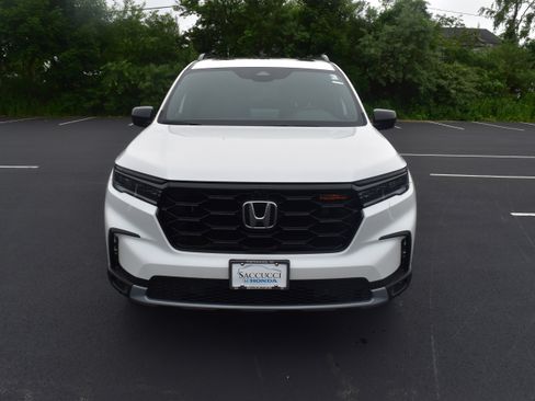 New 2025 Honda Pilot TrailSport image 5