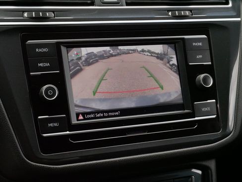 Used 2023 Volkswagen Tiguan S FWD image 28