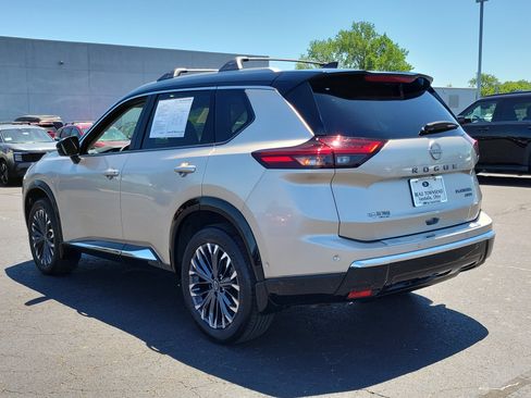 Certified 2026 Nissan Rogue Platinum w/ Platinum Premium Package AWD/4WD image 3