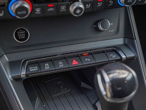 New 2025 Audi Q3 2.0T Premium Plus image 15