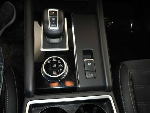 Used 2024 Mitsubishi Outlander SE AWD/4WD image 20