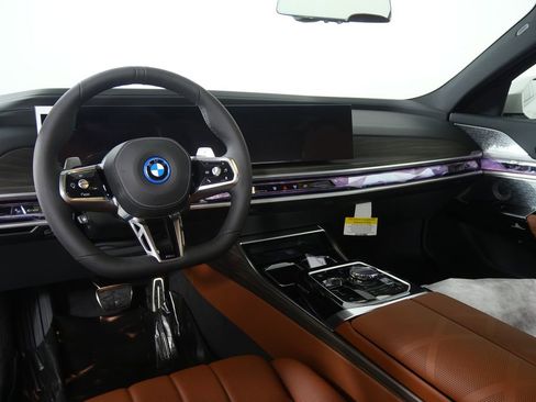 New 2026 BMW 750e xDrive w/ Executive Package image 19